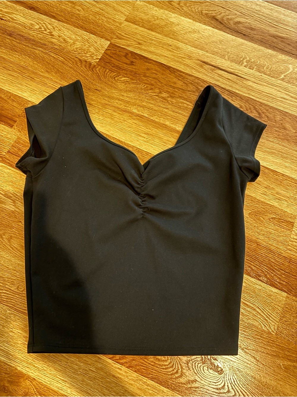 NWOT Under Armour Black Top